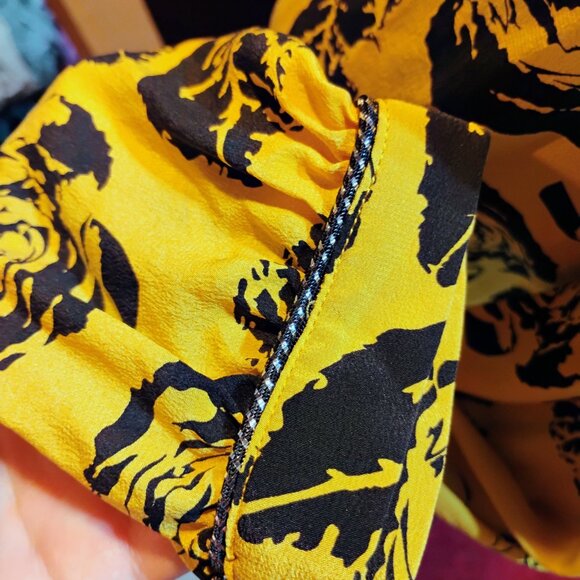 Winter Kate 100% silk Gold wrap blouse - Picture 3 of 10